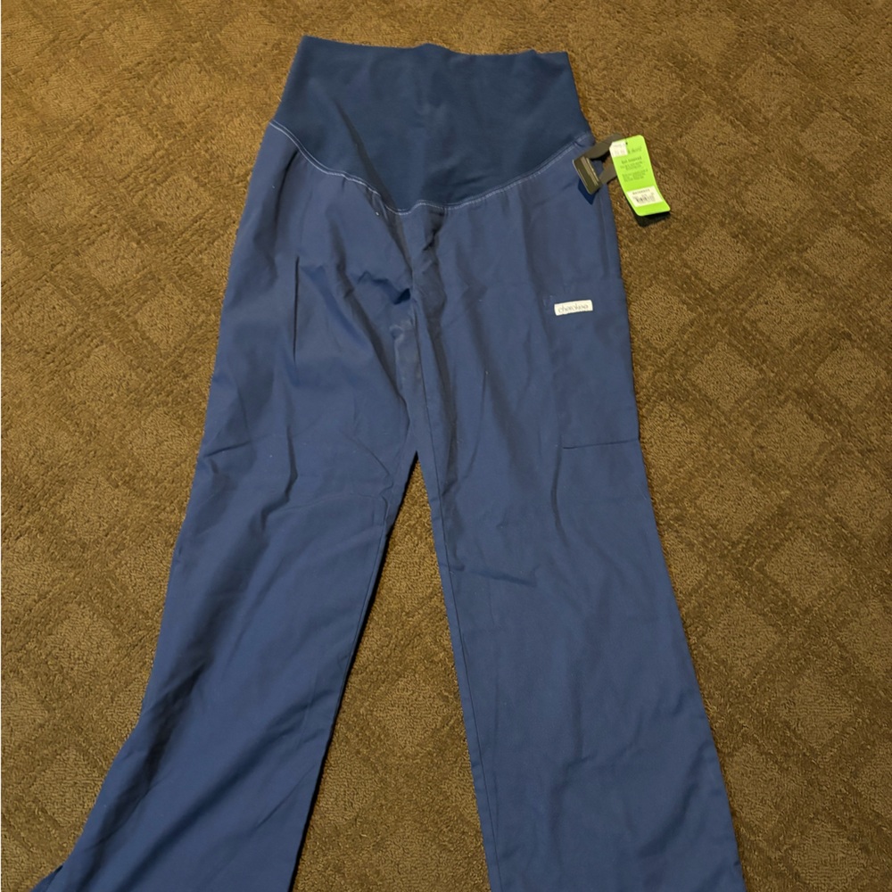 Maternity scrubs